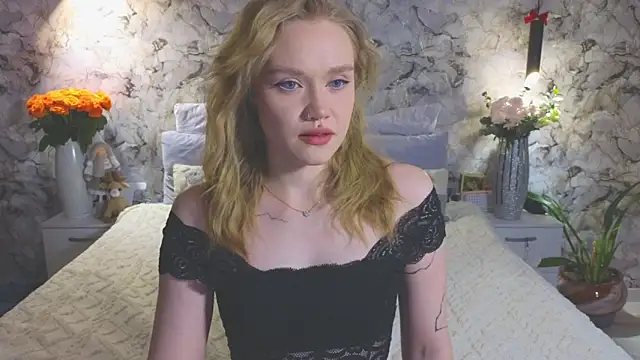 Aurora Golden1 online show from February 2026 04:35:02 PM