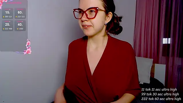 Sarah HS online show from April 2026 05:21:02 PM