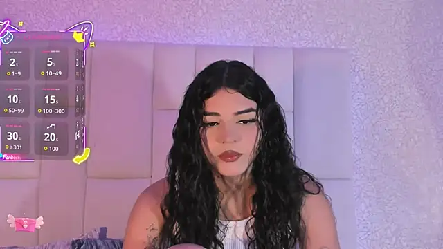 Snapshot of Summer_walkerr chatting on September 2025 12:42:02 PM Summer walkerr online show from September 2025 12:42:02 PM