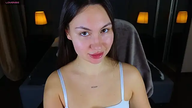 Snapshot of GIGI_BENNET chatting on December 2024 05:25:02 AM GIGI BENNET online show from December 2024 05:25:02 AM