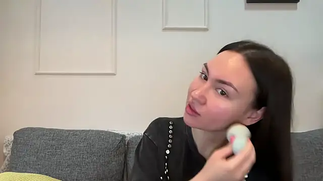 Snapshot of GIGI_BENNET chatting on March 2025 05:07:01 AM GIGI BENNET online show from March 2025 05:07:01 AM