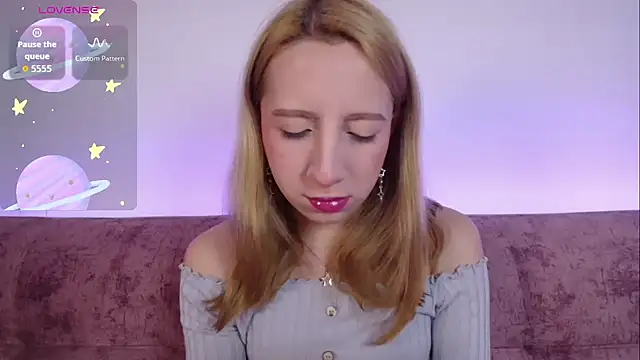 Miiaa doll online show from November 2025 12:05:01 AM