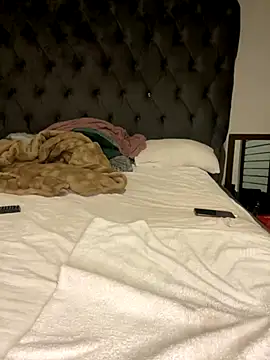 MILL204 online show from October 2025 12:38:02 AM