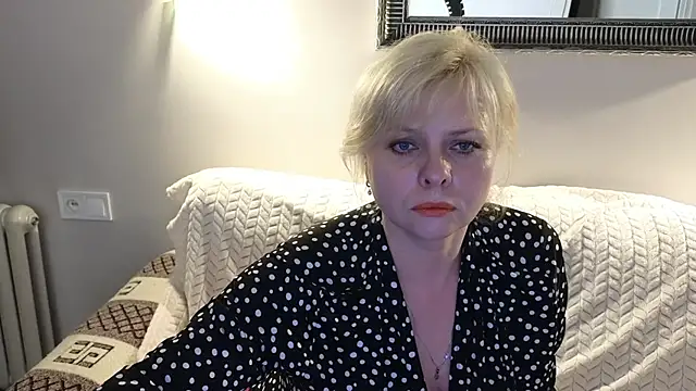 Snapshot of Gray_swann chatting on March 2025 08:16:01 PM Gray swann online show from March 2025 08:16:01 PM