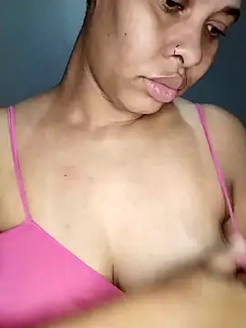 Snapshot of Su_Duarte_1 chatting on January 2025 05:41:02 AM Su Duarte 1 online show from January 2025 05:41:02 AM