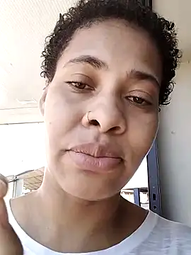 Snapshot of Su_Duarte_1 chatting on March 2025 05:38:02 PM Su Duarte 1 online show from March 2025 05:38:02 PM