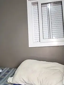 Snapshot of Su_Duarte_1 chatting on March 2025 03:37:01 AM Su Duarte 1 online show from March 2025 03:37:01 AM