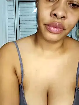 Snapshot of Su_Duarte_1 chatting on March 2025 02:18:02 AM Su Duarte 1 online show from March 2025 02:18:02 AM