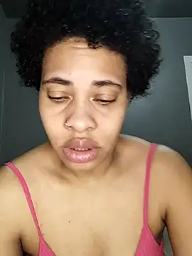 Snapshot of Su_Duarte_1 chatting on September 2025 03:06:01 AM Su Duarte 1 online show from September 2025 03:06:01 AM