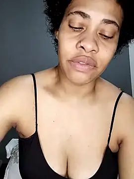 Snapshot of Su_Duarte_1 chatting on October 2025 10:31:01 PM Su Duarte 1 online show from October 2025 10:31:01 PM