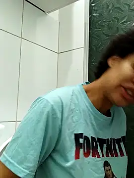 Snapshot of Su_Duarte_1 chatting on October 2025 02:01:02 AM Su Duarte 1 online show from October 2025 02:01:02 AM