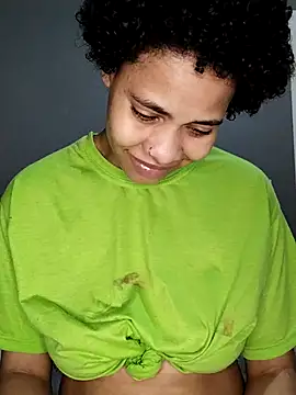 Snapshot of Su_Duarte_1 chatting on October 2025 02:34:01 AM Su Duarte 1 online show from October 2025 02:34:01 AM