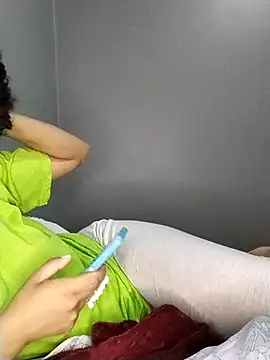 Snapshot of Su_Duarte_1 chatting on October 2025 02:45:01 AM Su Duarte 1 online show from October 2025 02:45:01 AM