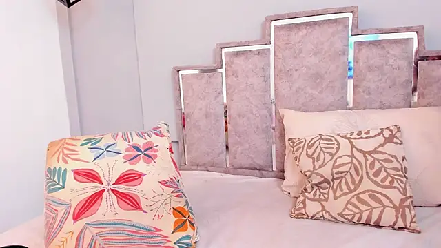 GabyyJones online show from February 2025 11:25:01 AM