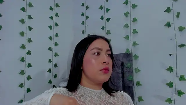 Miaa Garcia online show from May 2026 10:06:01 PM
