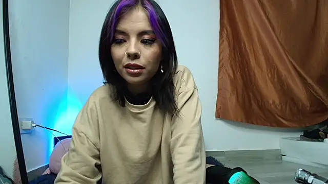 Snapshot of Alicia_Ortiiz chatting on March 2025 12:20:01 AM Alicia Ortiiz online show from March 2025 12:20:01 AM