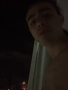 Snapshot of JovenDesobediente chatting on October 2025 06:13:02 AM JovenDesobediente online show from October 2025 06:13:02 AM