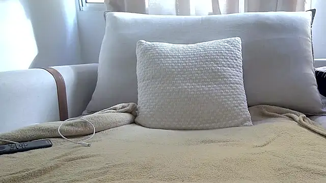 amooraaamoon online show from September 2025 06:46:02 PM