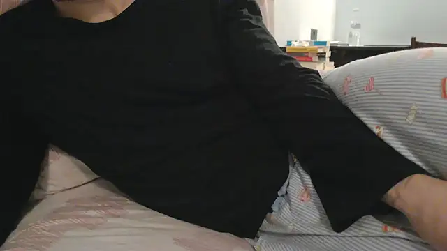 Snapshot of -theshyguy92- chatting on February 2025 10:08:02 PM -theshyguy92- online show from February 2025 10:08:02 PM