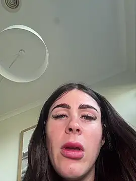 aus queen online show from April 2026 11:09:01 PM