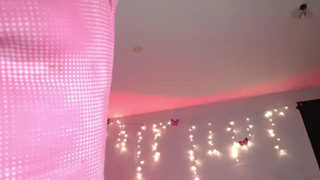 Snapshot of Hellen_dumont chatting on February 2025 02:21:01 AM Hellen dumont online show from February 2025 02:21:01 AM