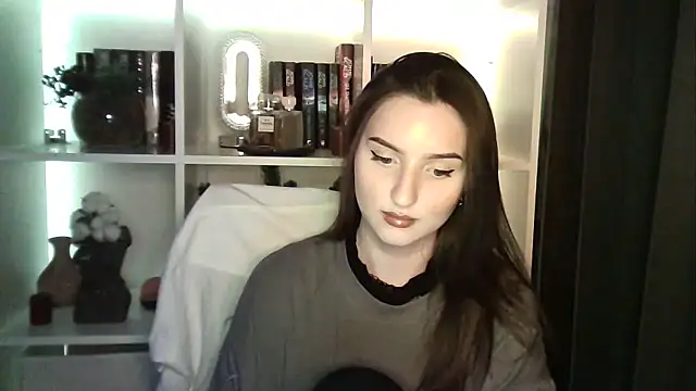 X Alisa online show from April 2026 06:35:01 PM