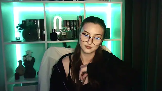 X Alisa online show from April 2026 07:07:02 PM