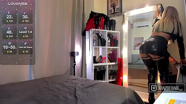 XBarbieBabeX online show from December 2025 05:02:02 AM