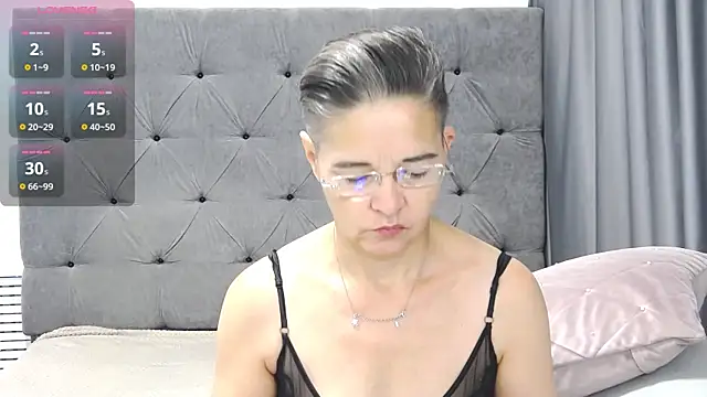 StaceyDarling online show from November 2025 05:17:01 AM