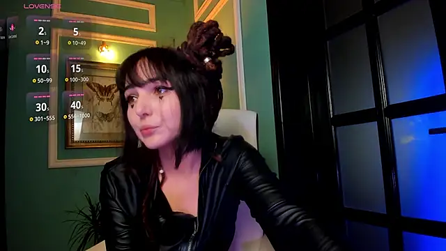 1Munique online show from October 2025 12:24:01 PM