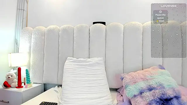 Snapshot of Mia_rom11 chatting on February 2025 03:26:01 PM Mia rom11 online show from February 2025 03:26:01 PM