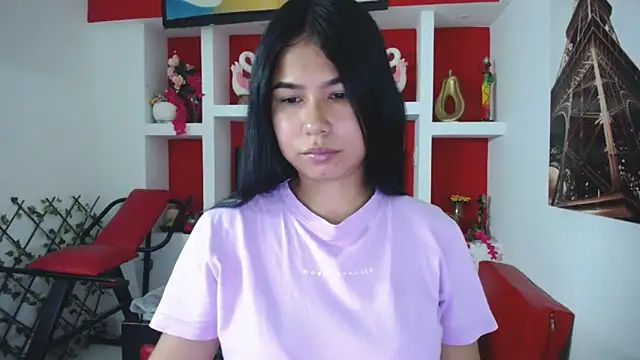 Letty Plugxo online show from September 2025 12:21:02 PM