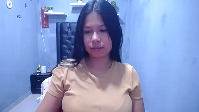 Letty Plugxo online show from March 2026 01:25:01 PM