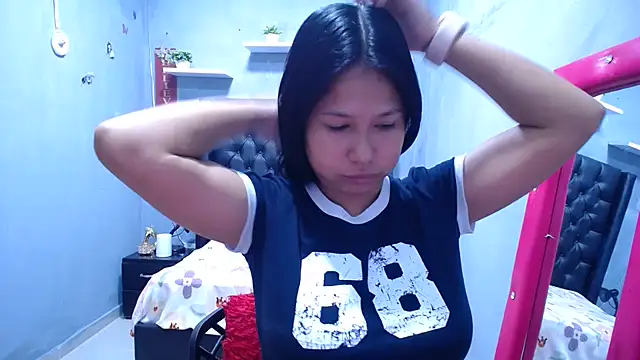Letty Plugxo online show from May 2026 01:39:01 PM