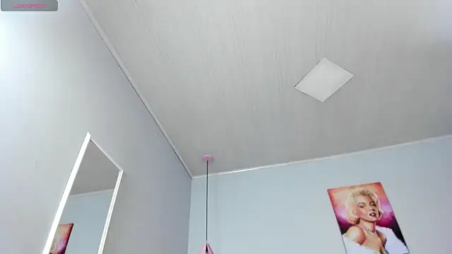 Snapshot of ScarletGV chatting on January 2025 04:25:02 AM ScarletGV online show from January 2025 04:25:02 AM