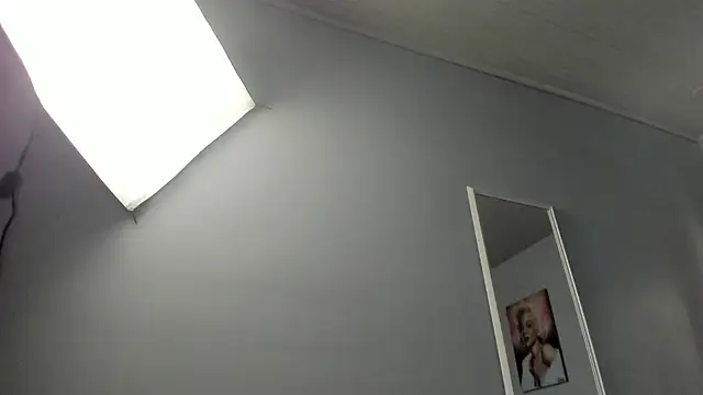 Snapshot of ScarletGV chatting on June 2026 03:33:01 AM ScarletGV online show from June 2026 03:33:01 AM