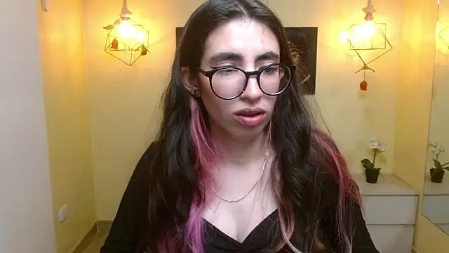 LenaRoses online show from March 2025 07:31:02 PM