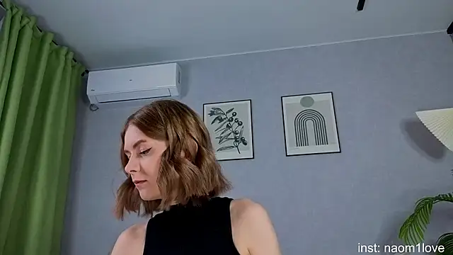 Naomi Girly online show from July 2026 06:32:01 PM