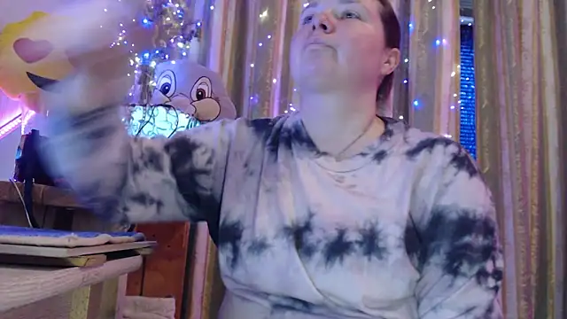 amorelara online show from April 2026 01:32:02 PM