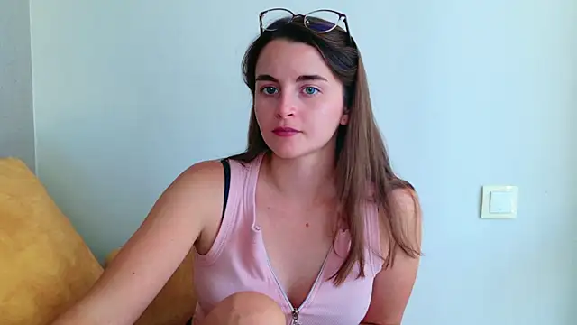 Miss Arwen online show from July 2026 12:51:01 PM