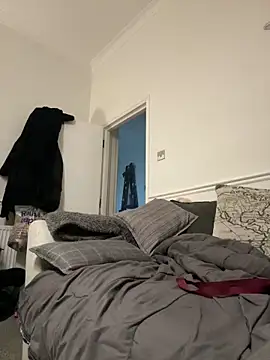 Shyboy817 online show from December 2025 04:55:02 PM