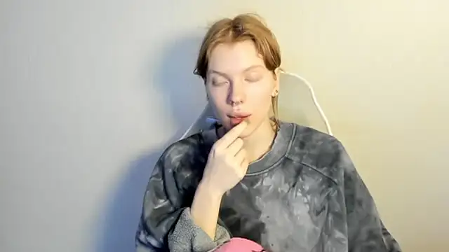 StellaDavis online show from December 2025 08:31:02 AM