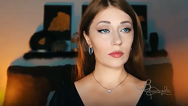 MissBeverlyMills online show from September 2025 05:58:01 PM