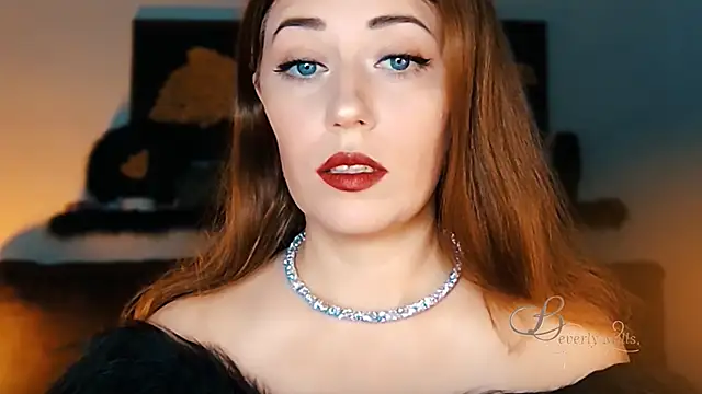 MissBeverlyMills online show from October 2025 06:12:01 AM