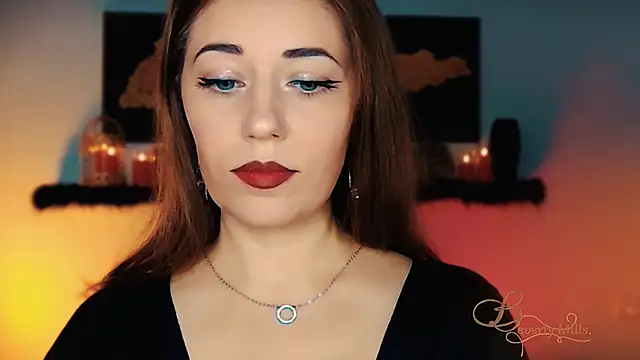 MissBeverlyMills online show from November 2025 03:18:02 AM