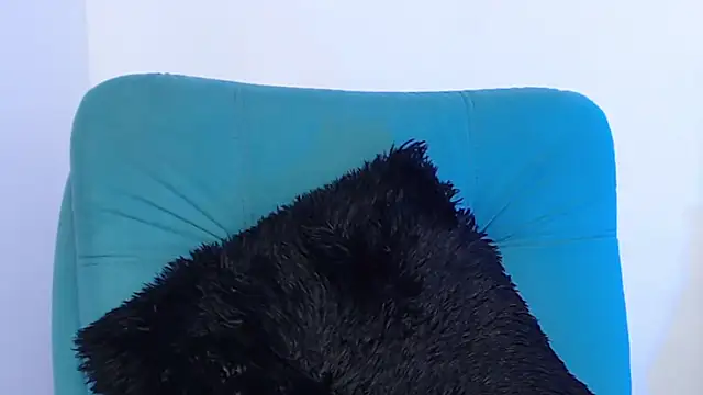 Snapshot of hantonella_ chatting on December 2024 03:32:02 PM hantonella  online show from December 2024 03:32:02 PM