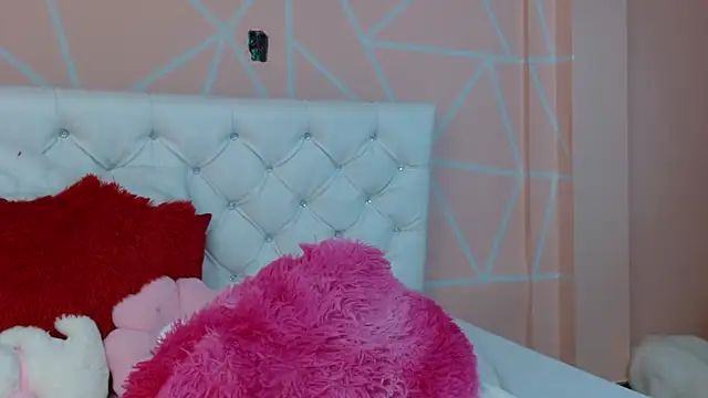 Snapshot of hantonella_ chatting on September 2025 08:32:02 PM hantonella  online show from September 2025 08:32:02 PM