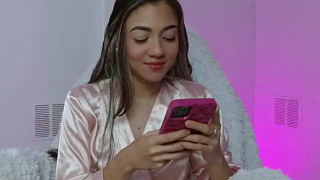 hantonella  online show from December 2025 04:49:02 PM