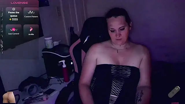 Snapshot of sweetmorgan1 chatting on June 2026 02:57:01 AM sweetmorgan1 online show from June 2026 02:57:01 AM