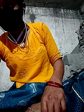 Snapshot of Anushka_Ji chatting on February 2025 04:37:01 PM Anushka Ji online show from February 2025 04:37:01 PM